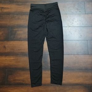 NWOT Black "Tik Tok" Leggings
